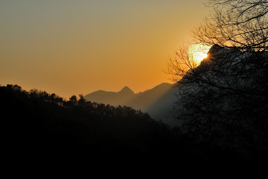 夕阳落山时