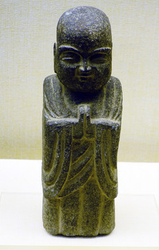 佛教阿难陀尊者石雕像
