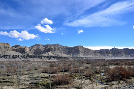 西藏象泉河谷美景