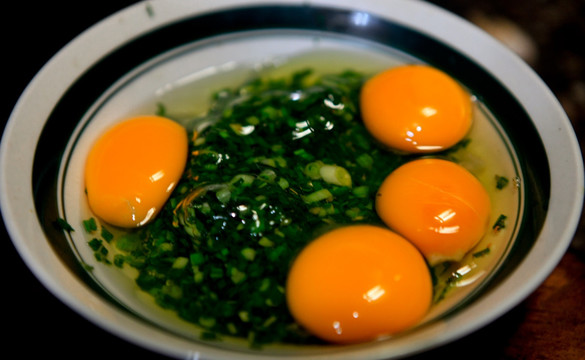 野韭菜炒鸡蛋