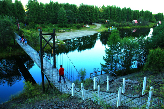 湿地吊桥