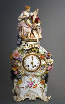 德国陶瓷人物花卉座钟