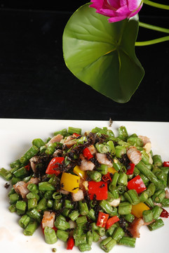 榄菜肉粒四季豆