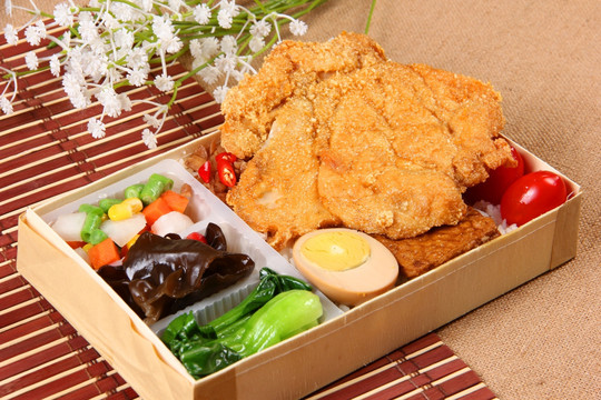 鸡排饭