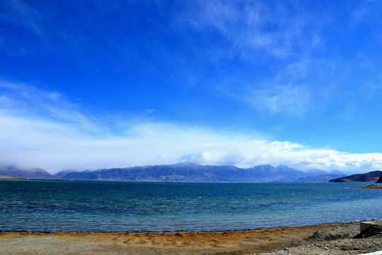 班公湖和喀喇昆仑山