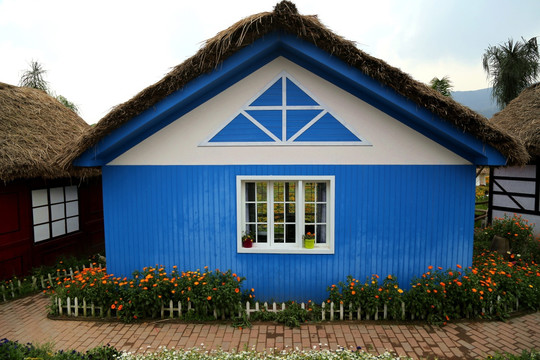 蓝色木屋