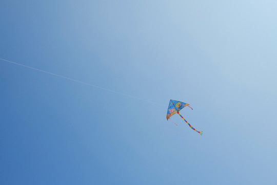 风筝飞上蓝天