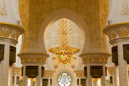 谢赫扎伊德清真寺礼拜厅侧厅