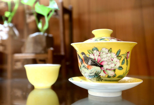 斗彩瓷茶碗