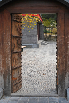 北京元土城遗址月亮门