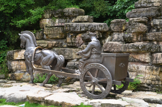 古代马拉车 驿站雕塑