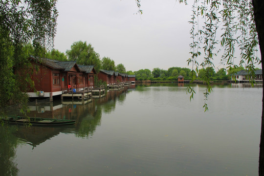 池塘水榭