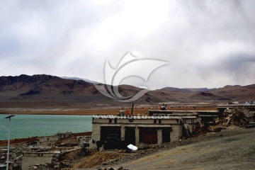 西藏风光当穹错文布北村