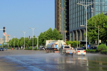 路面洒水