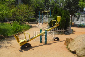 跷跷板