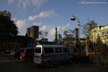 长春雨后的建筑