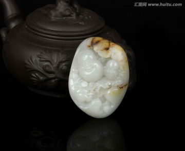 笑脸玉石吊坠