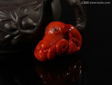 富贵狗南红玛瑙摆件