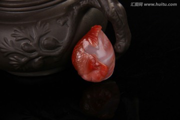 鲤鱼 南红玛瑙吊坠