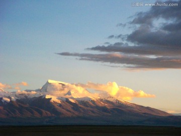 西藏阿里地区那木纳尼峰