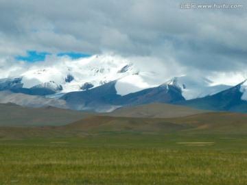 西藏尼玛县草原风光