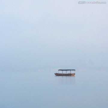 湖上轻舟 靖西渠洋湖风光