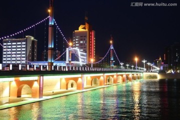 梨城孔雀河夜景