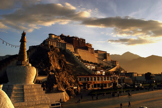 布达拉宫 拉萨 西藏 佛教 宫