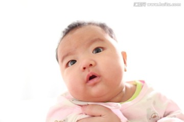 婴儿