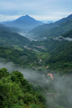 都江堰虹口山水风光