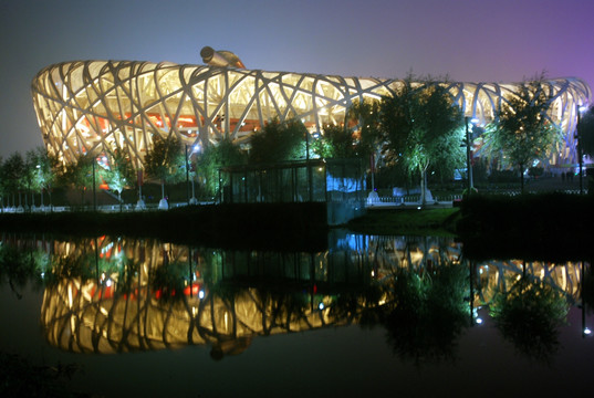 北京鸟巢的夜景