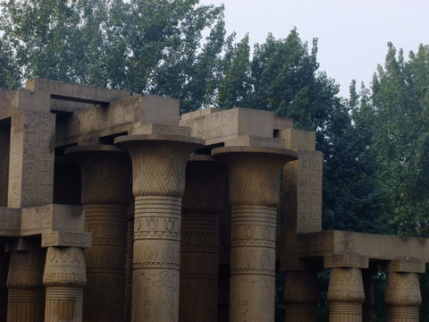 卡纳克神庙