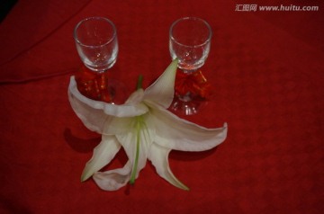 百合花 酒杯