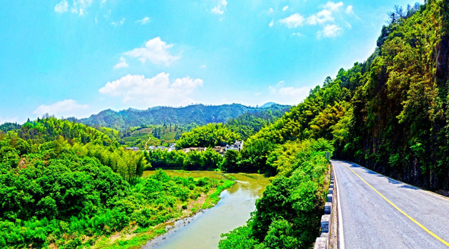 青山绿水河湾