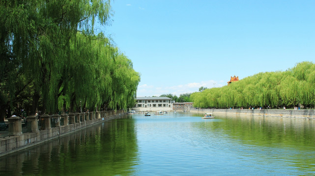 蓝天碧水