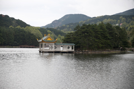 庐山如琴湖