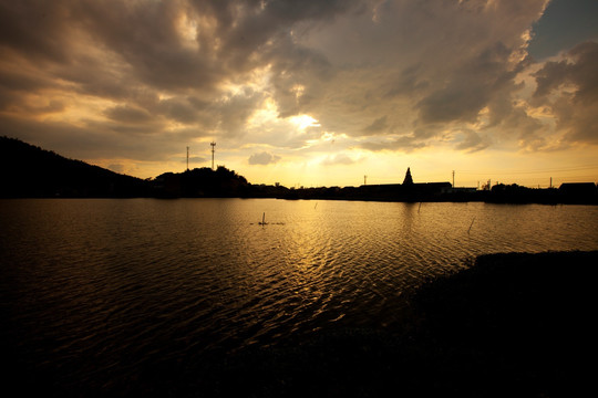 白马湖 湖边的夕阳 黄昏