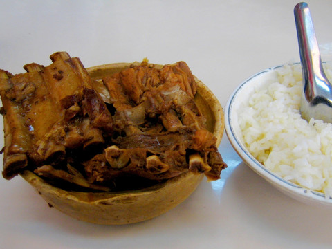 青岛排骨砂锅米饭