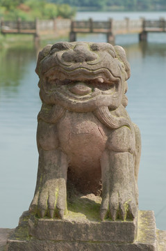 成都宝狮湖石狮长廊雕塑