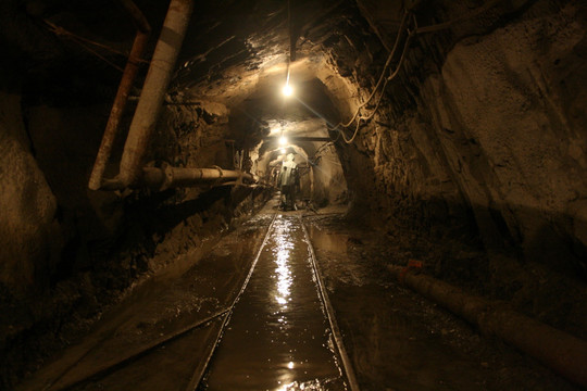 地下矿藏 地下通道 地下隧道