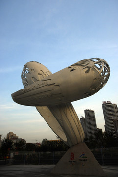 青岛奥运会雕塑