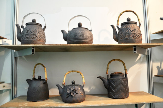 仿古陶瓷茶壶