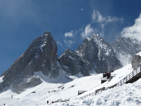 玉龙雪山