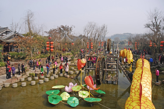 神龙摆尾景点