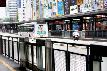 城市公交站