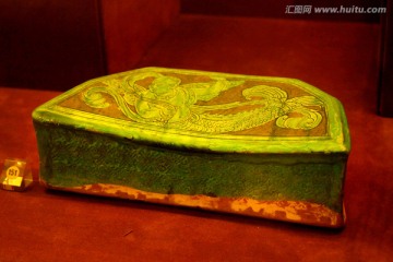 三角陶瓷花枕