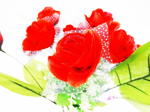 红色塑料玫瑰花
