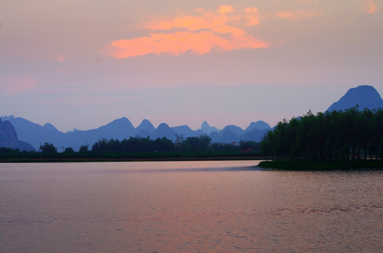 山水 湖泊