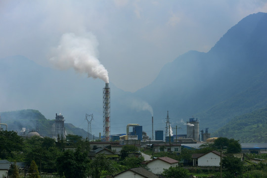 工业浓烟工业排污