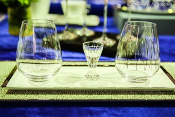 玻璃杯
